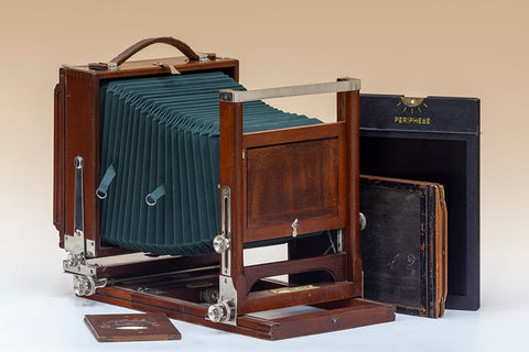 SOLD — Gundlach-Manhattan Wizard View 5x7 Field Camera